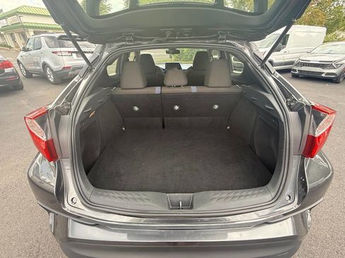 Used 2020 Toyota C-HR XLE image 21