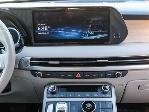 Used 2023 Hyundai Palisade Limited FWD image 14