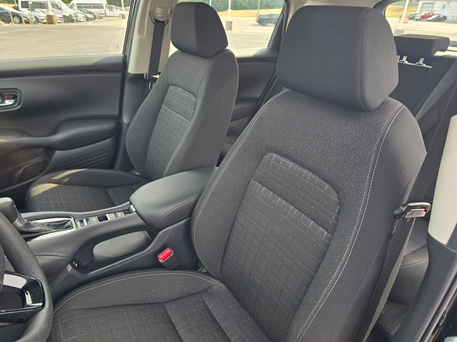 Used 2025 Honda HR-V LX image 13