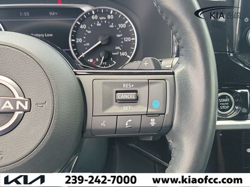 Used 2024 Nissan Pathfinder SL w/ Black Appearance Package FWD image 26