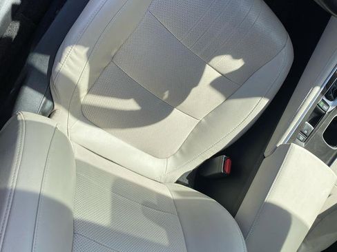 Used 2018 Honda Accord Touring image 14