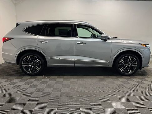 New 2026 Acura MDX w/ Advance Package AWD/4WD image 4