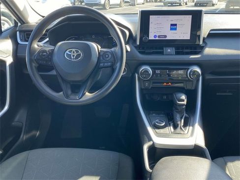 Used 2025 Toyota RAV4 XLE image 10