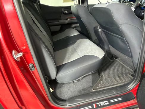 Used 2021 Toyota Tacoma TRD Sport RWD image 12