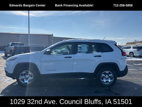 Used 2015 Jeep Cherokee Sport image 5