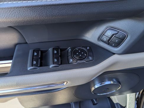 Used 2024 Ford Expedition Max Limited image 22