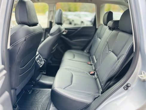 Used 2022 Subaru Forester Touring image 23