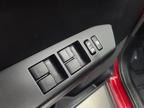 Used 2018 Toyota RAV4 XLE w/ Plus Extra Value Package FWD image 23