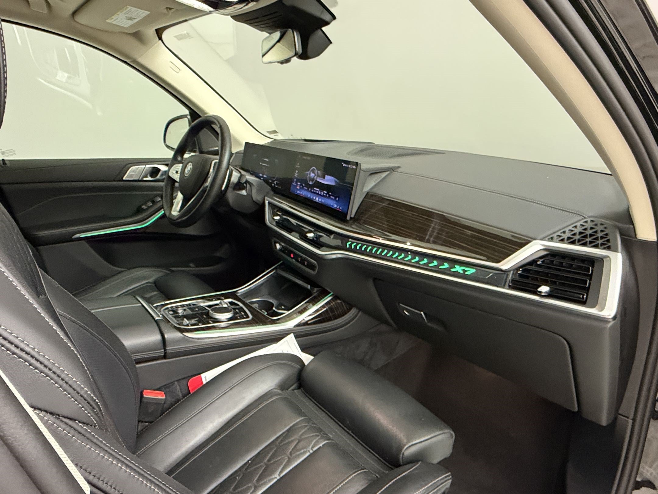 Used 2026 BMW X7 xDrive40i AWD/4WD image 26
