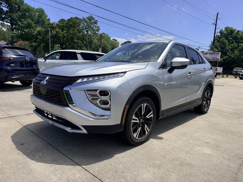 Used 2025 Mitsubishi Eclipse Cross SE AWD/4WD image 2