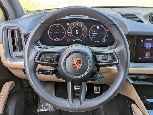 Certified 2026 Porsche Cayenne S AWD/4WD image 8