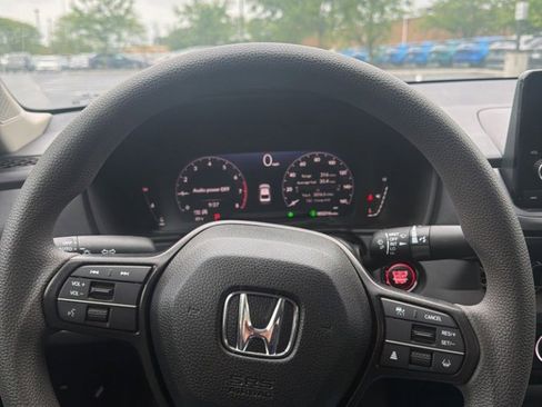 Used 2025 Honda Accord SE image 15