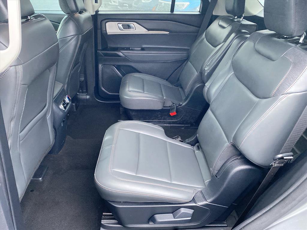 Used 2025 Ford Explorer Active w/ Active Comfort Package AWD/4WD image 22