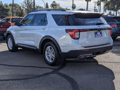 New 2025 Ford Explorer Active w/ Active Comfort Package image 4