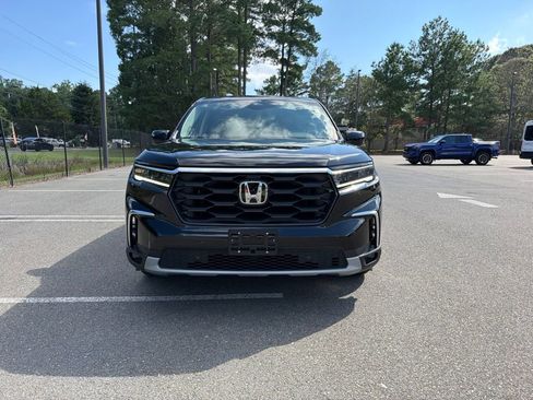 Certified 2025 Honda Pilot EX-L image 3