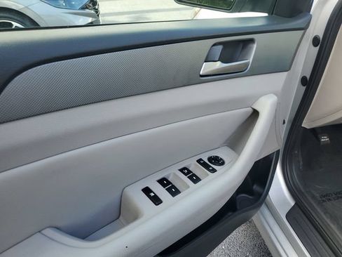 Used 2018 Hyundai Sonata SEL FWD image 10