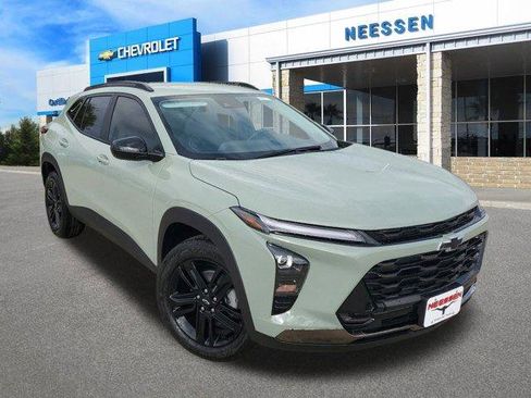 New 2026 Chevrolet Trax ACTIV image 1