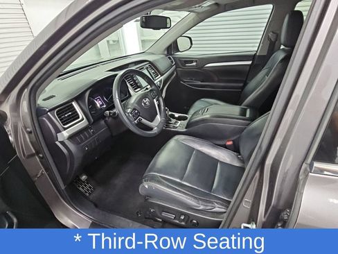 Used 2016 Toyota Highlander XLE FWD image 10
