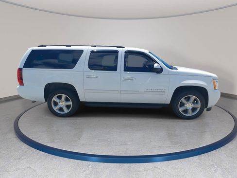 Used 2007 Chevrolet Suburban LTZ w/ LTZ Preferred Equipment Group AWD/4WD image 4