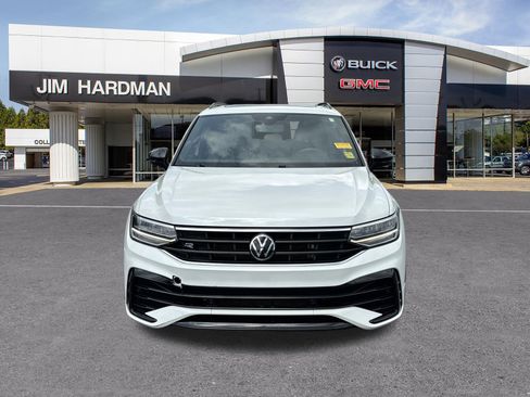 Used 2022 Volkswagen Tiguan SE R-Line FWD image 2