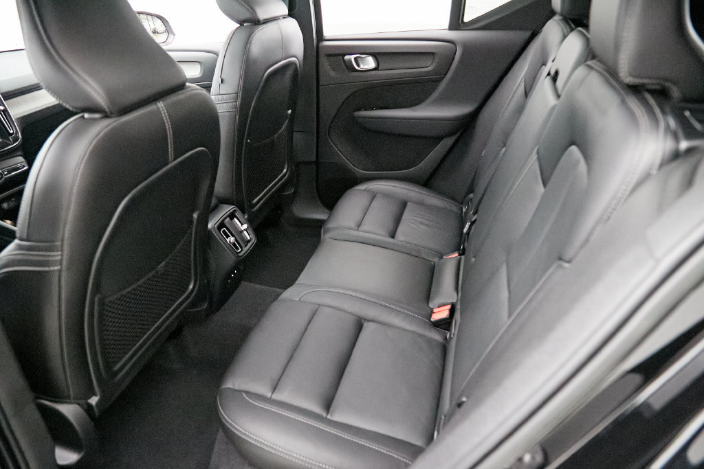 Certified 2023 Volvo XC40 B5 Ultimate w/ Protection Package Premier AWD/4WD image 20