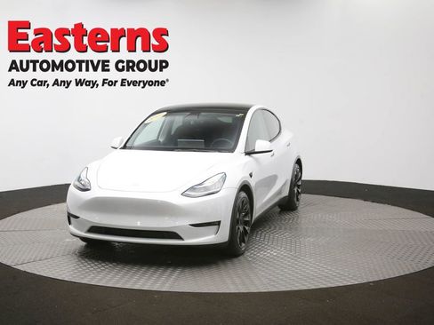 Used 2022 Tesla Model Y Long Range image 49