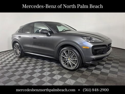 Used 2023 Porsche Cayenne Turbo image 8