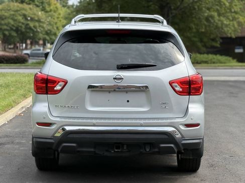 Used 2018 Nissan Pathfinder SL w/ SL Premium Package AWD/4WD image 5