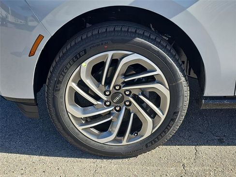 New 2026 Lincoln Navigator L Reserve AWD/4WD image 8