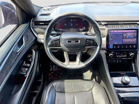 Used 2022 Jeep Grand Cherokee L Overland image 24