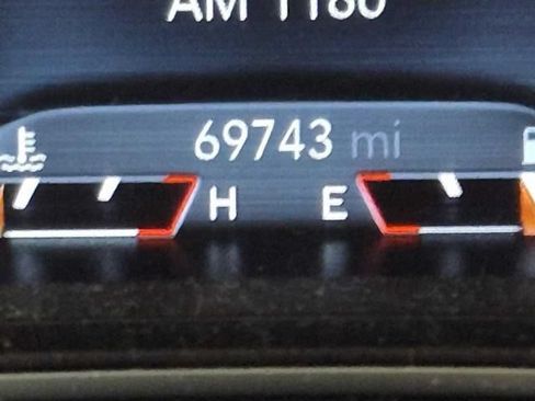 Used 2019 Jeep Cherokee Limited AWD/4WD image 7