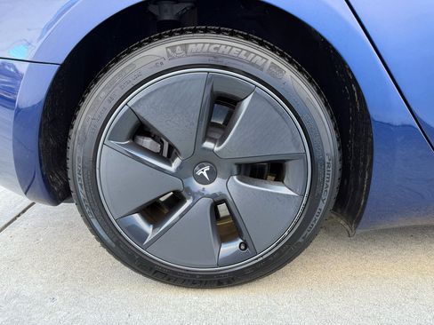 Used 2023 Tesla Model 3 Standard Range image 17