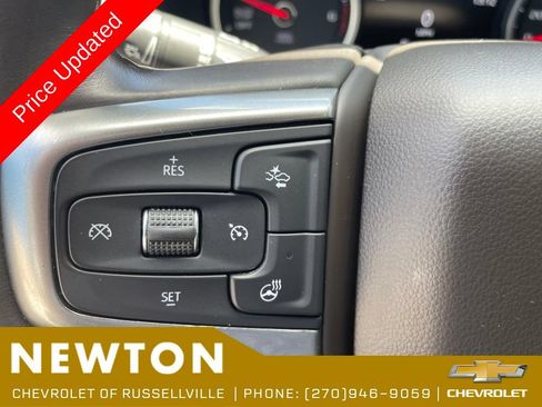Used 2021 Chevrolet Tahoe Z71 w/ Z71 Off-Road Package AWD/4WD image 14