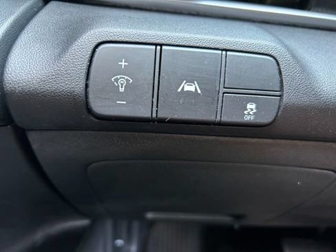Used 2021 Hyundai Elantra SEL FWD image 17