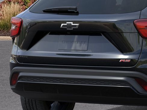 New 2026 Chevrolet Trax RS w/ Driver Confidence Package FWD image 14