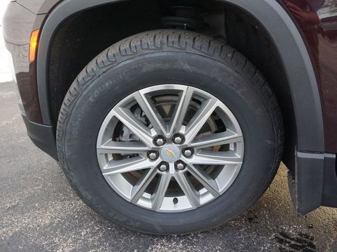 Used 2023 Chevrolet Traverse LT FWD image 31
