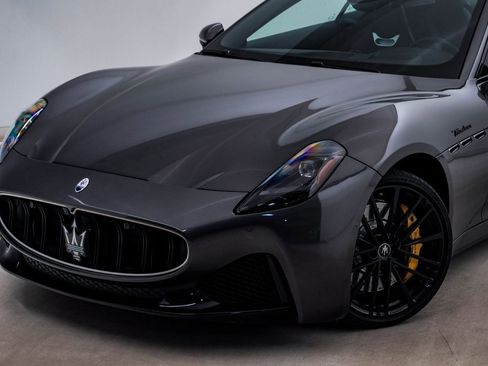 Certified 2024 Maserati GranTurismo Modena image 4