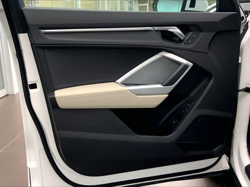 Used 2022 Audi Q3 2.0T Premium w/ Convenience Package image 22