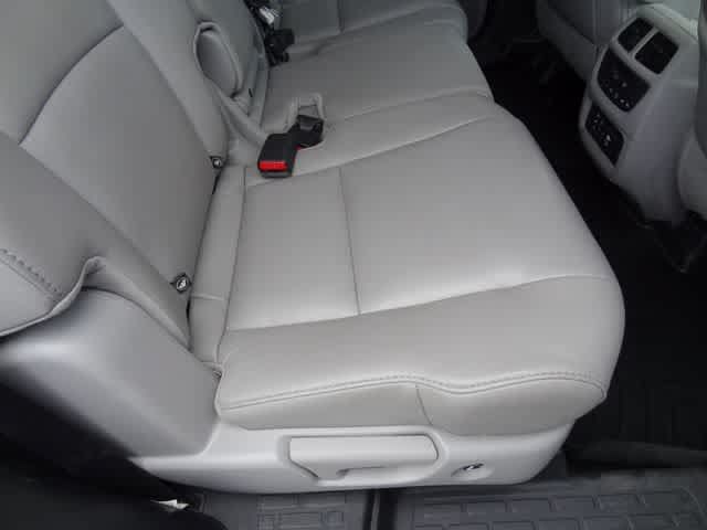 Used 2017 Honda Pilot Touring image 12