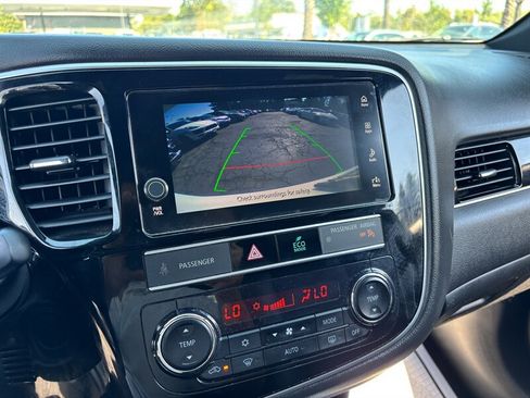 Used 2019 Mitsubishi Outlander LE FWD image 17