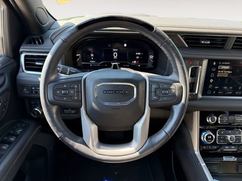 Used 2024 GMC Yukon Denali w/ Denali Reserve Package AWD/4WD image 13