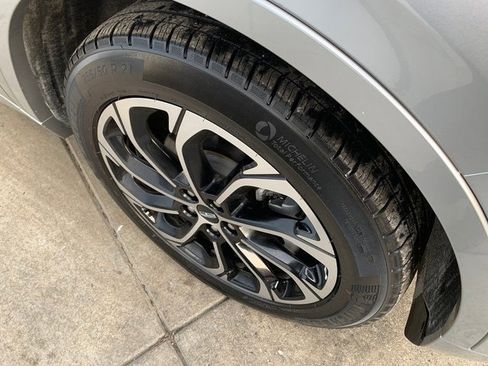 Certified 2024 Lincoln Nautilus Reserve image 10