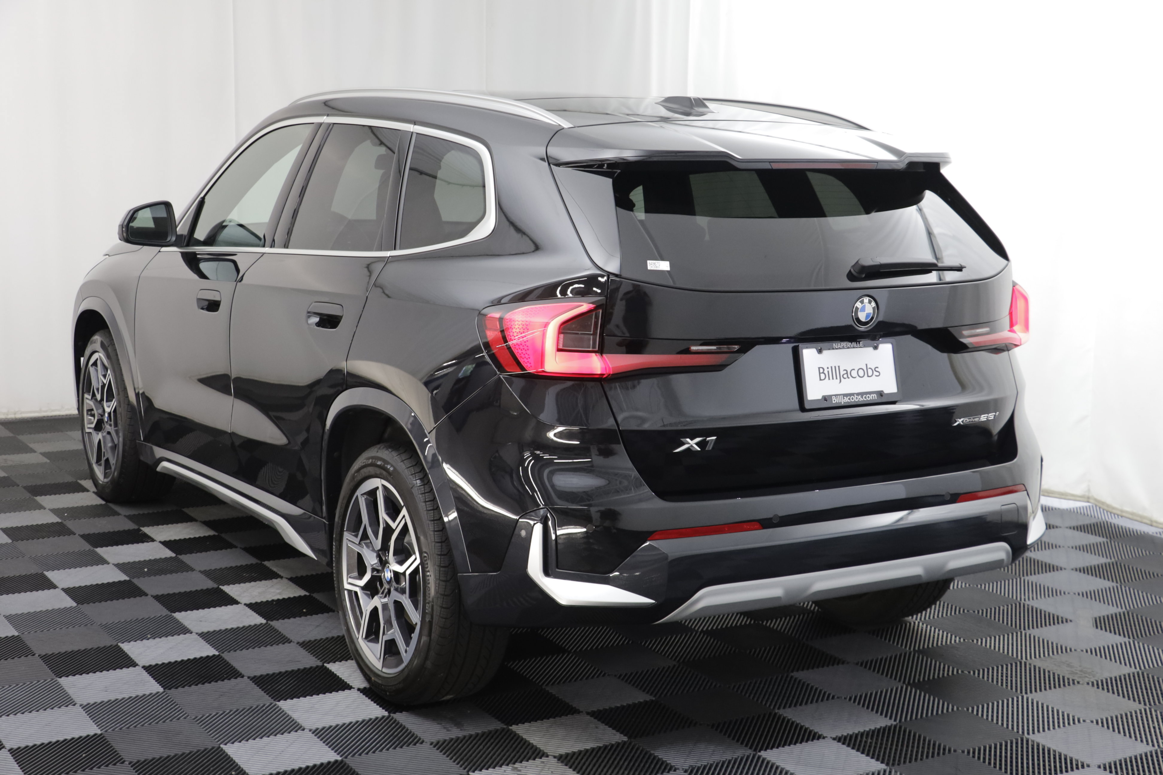 New 2027 BMW X1 xDrive28i AWD/4WD image 17