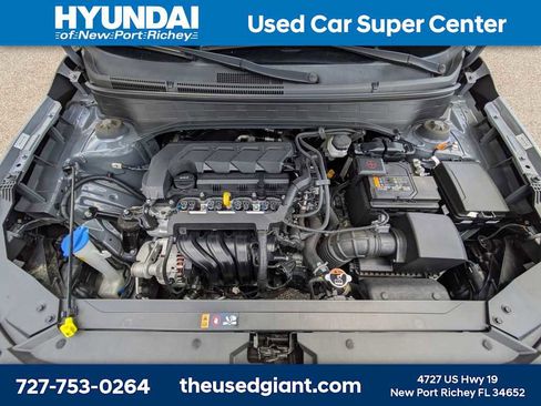 Certified 2022 Hyundai Venue Limited w/ Cargo Package FWD image 13