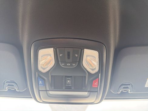 Used 2024 RAM 2500 Tradesman w/ Chrome Appearance Group image 20