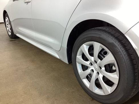 Used 2023 Toyota Corolla LE FWD image 15