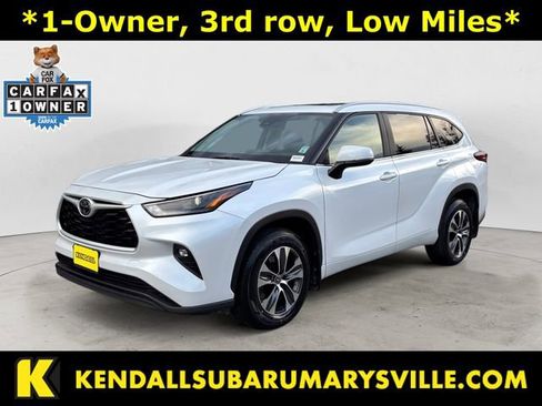 Used 2024 Toyota Highlander XLE AWD/4WD image 1