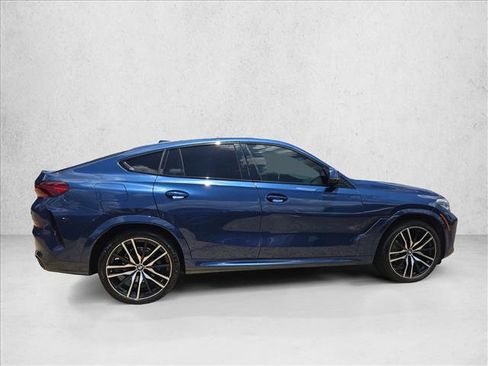 Used 2022 BMW X6 xDrive40i w/ M Sport Package AWD/4WD image 4