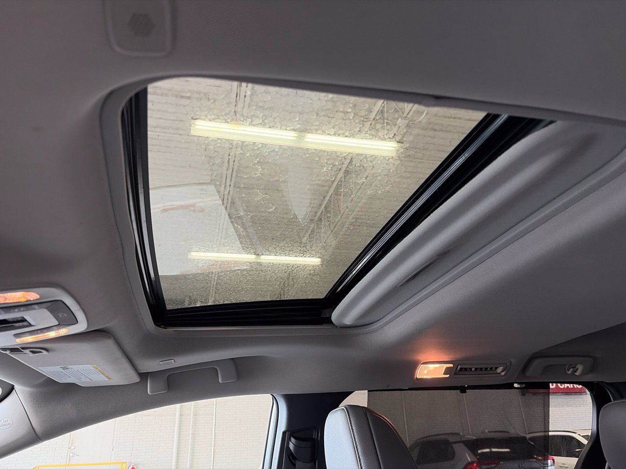 Used 2026 Toyota Sienna XLE FWD image 14