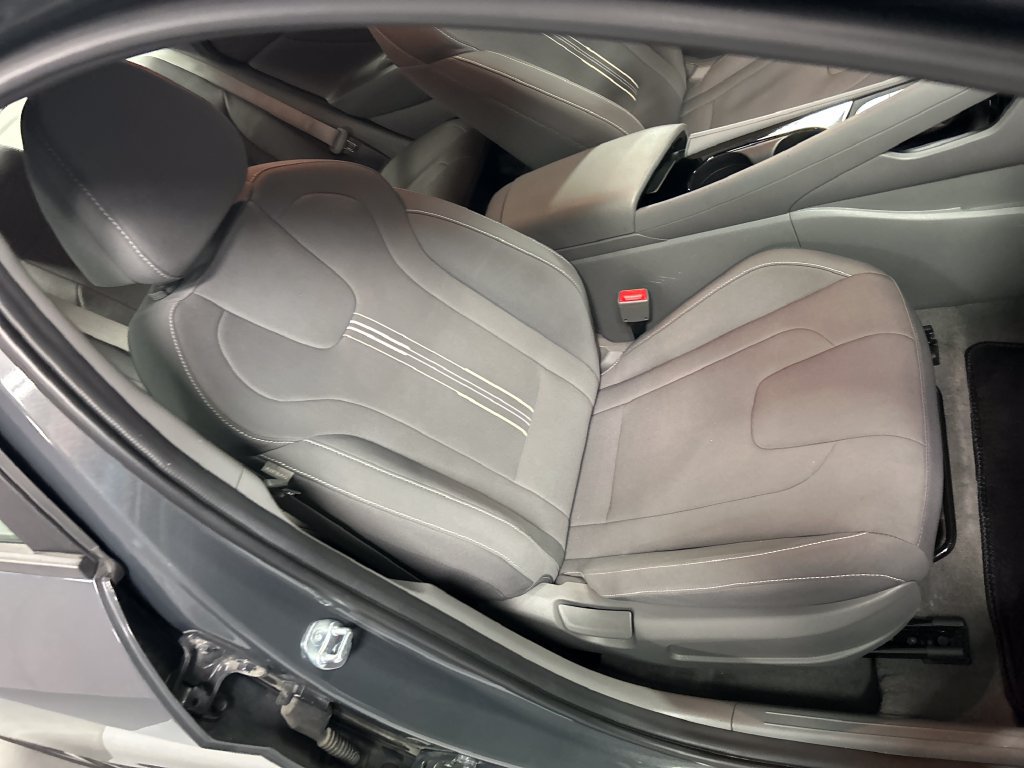 Used 2023 Hyundai Elantra SEL w/ Convenience Package FWD image 23